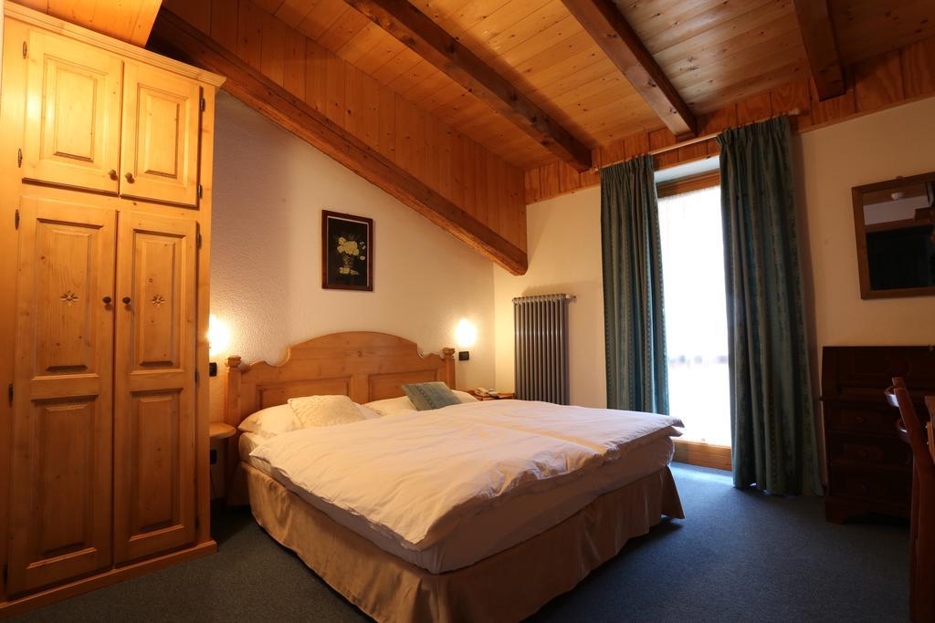 Albergo Centrale Forni di Sopra Zimmer foto