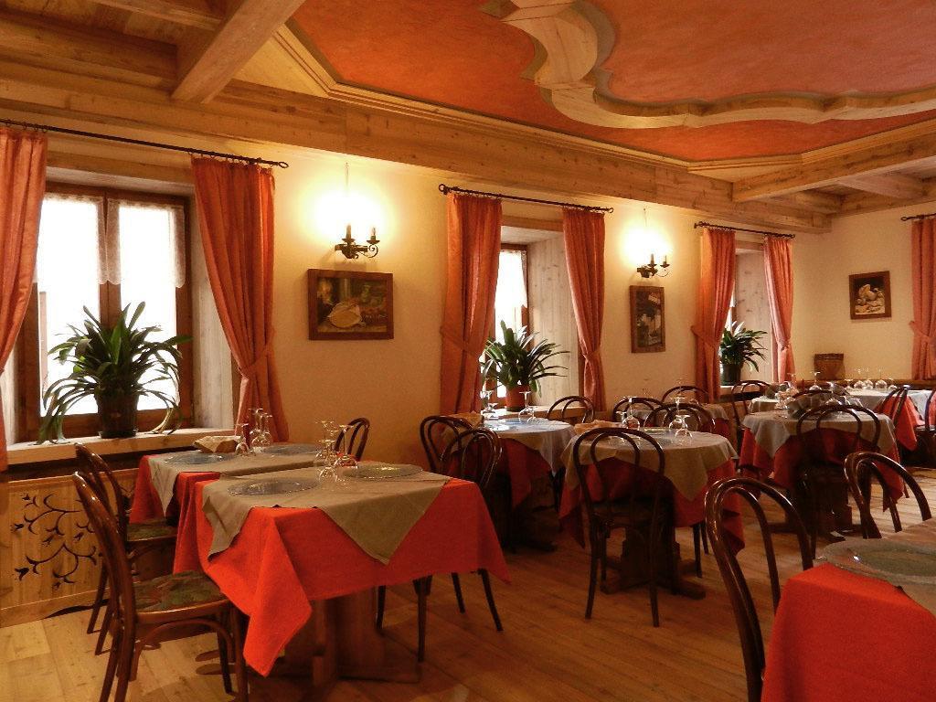 Albergo Centrale Forni di Sopra Exterior foto